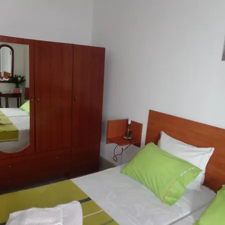 Portuense Local Гостевой дом 2*